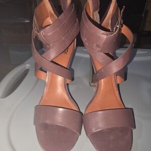 Elegant Women's Strappy Sandals
